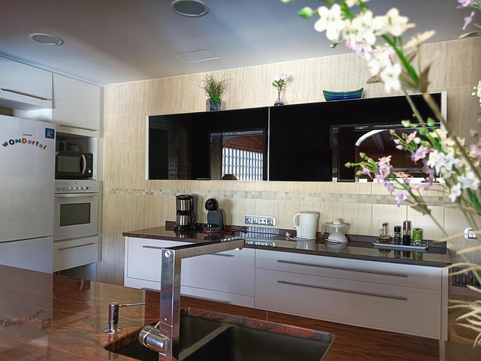 Villa Du Lac Speciale Pour Famille Avec Enfant Riudecanyes Exteriör bild
